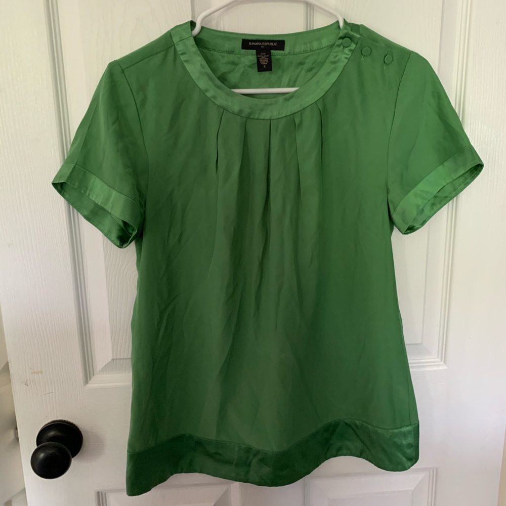 Banana Republic Kelly Green Blouse -small
